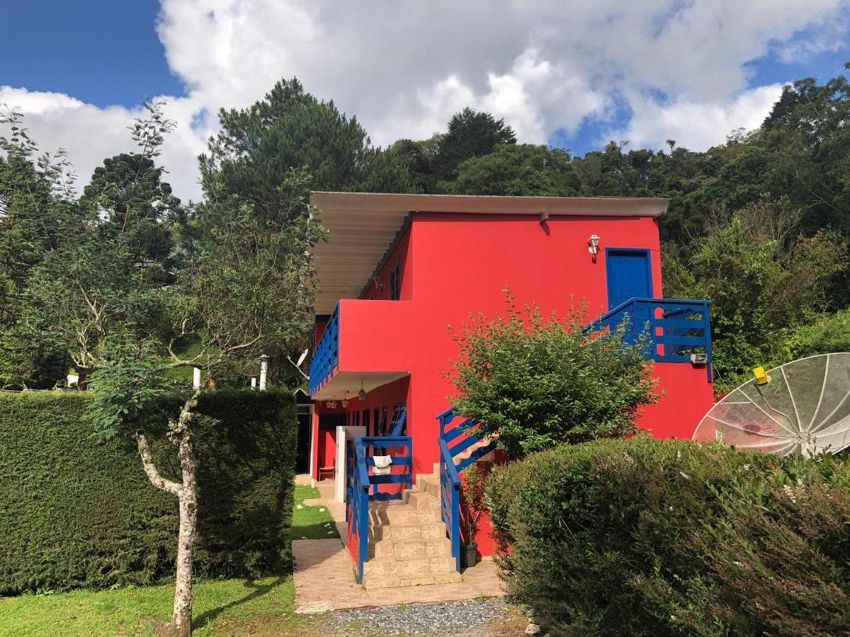 Colinas Capivari Suites Campos do Jordao Luaran gambar