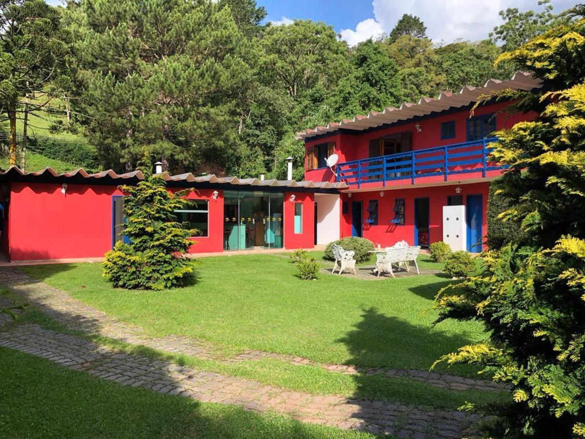 Colinas Capivari Suites Campos do Jordao Luaran gambar