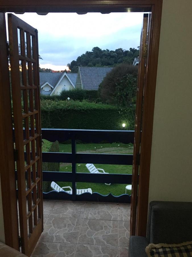 Colinas Capivari Suites Campos do Jordao Luaran gambar